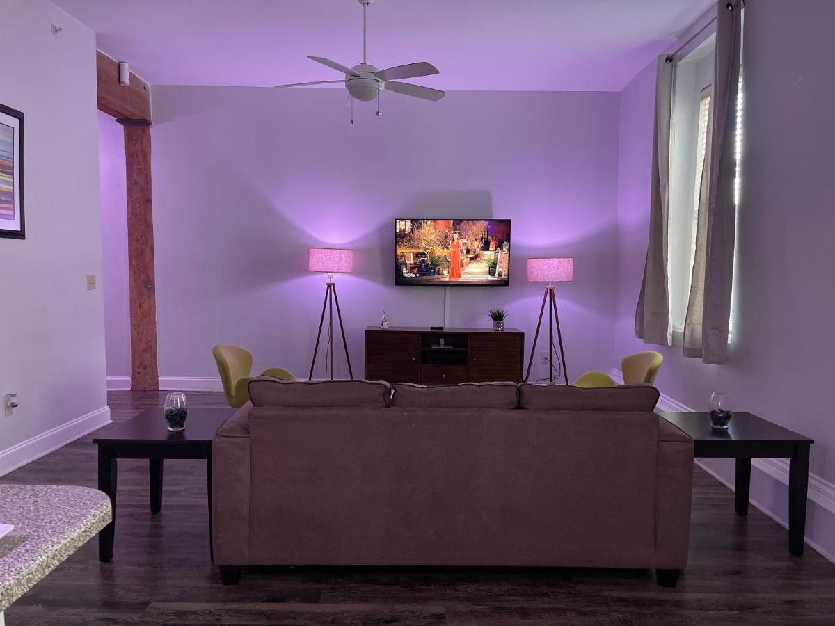 Smart Modern Contemporary 1 Bedroom 1 Bathroom Apt. Apartment Memphis