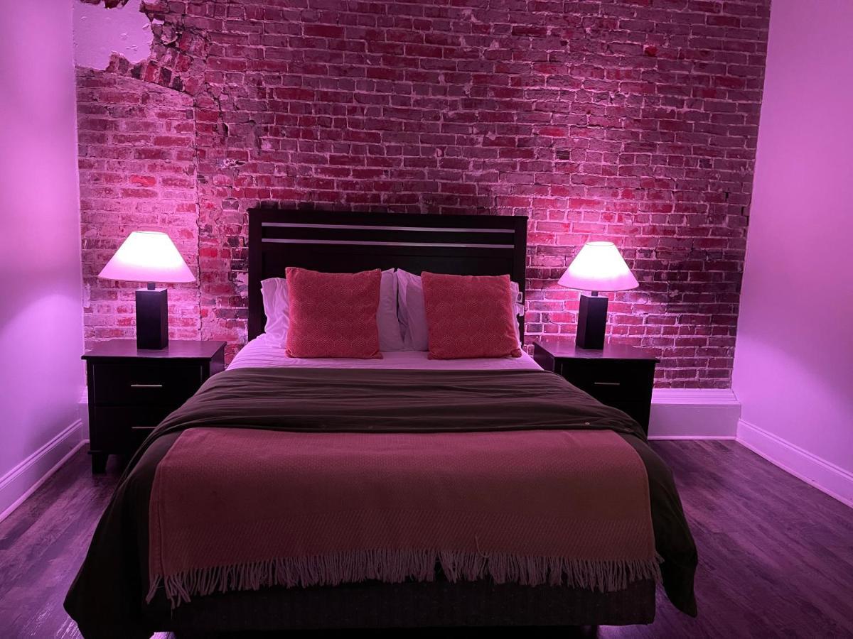 Apartment Smart Modern Contemporary 1 Bedroom 1 Bathroom Apt. Memphis